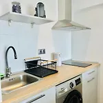 Stylish Sea-view Daire *